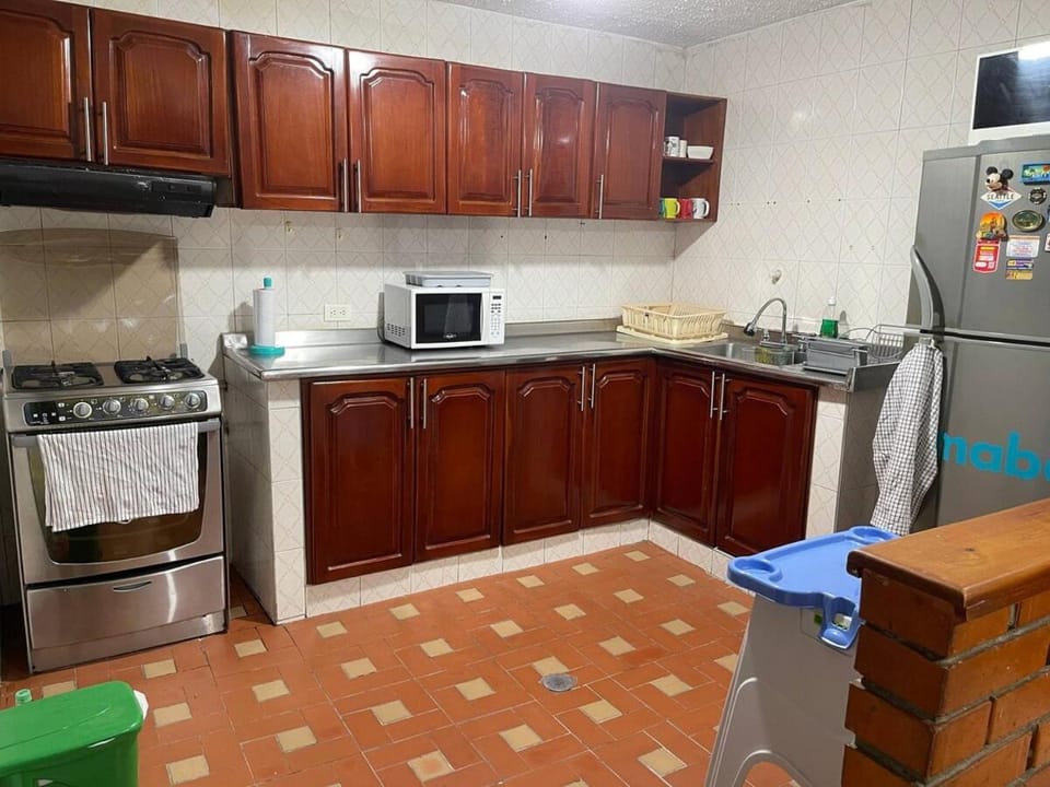 Kitchen or kitchenette, oven