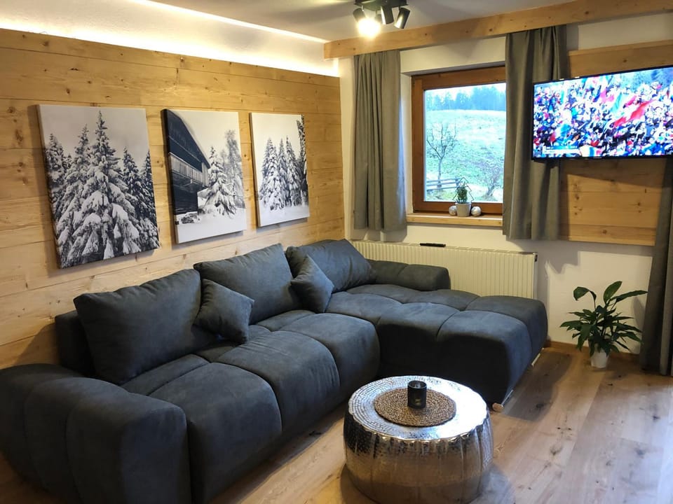 Schwarzenbergerhof Bed and Breakfast in Tyrol