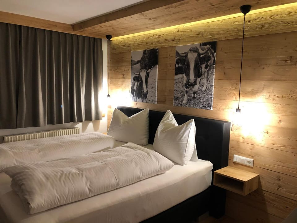 Schwarzenbergerhof Bed and Breakfast in Tyrol
