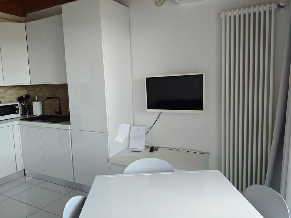TV and multimedia, Dining area