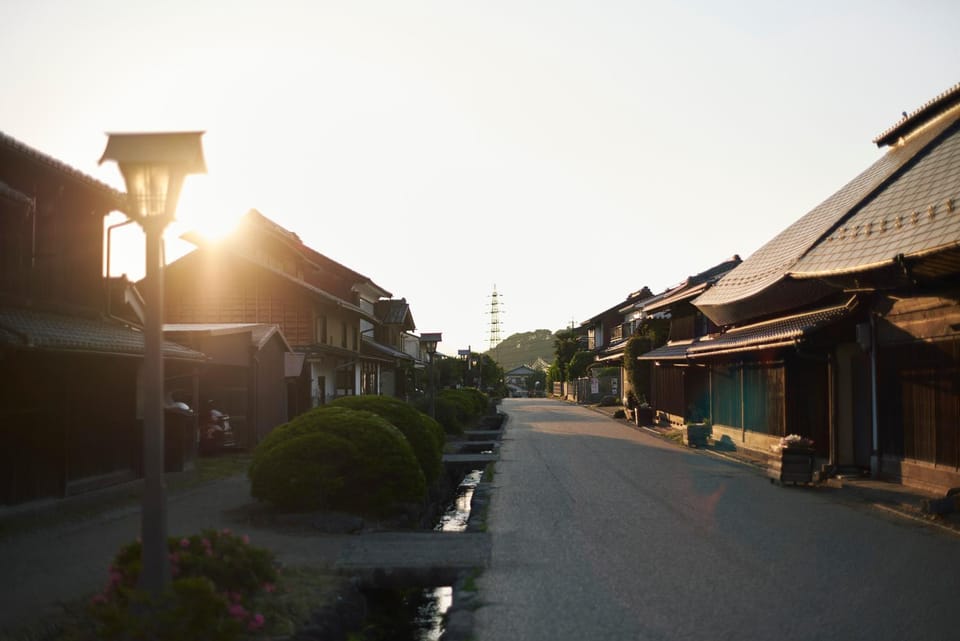 Neighbourhood, Street view