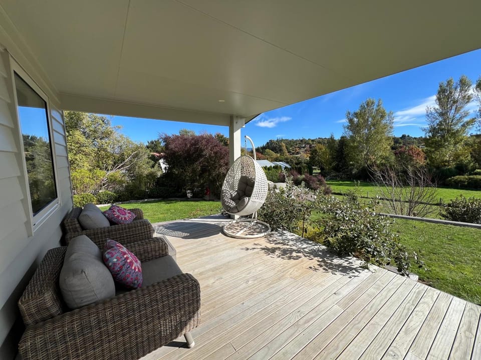 Honey Cottage - a cosy cottage in idyllic Tasman Region House in Tasman District, Tasman, New Zealand