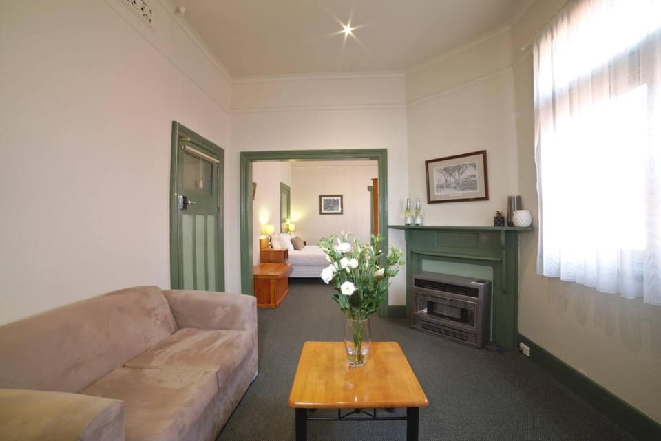 Large Studio Apartment with spa Central Ballarat Apartment in Ballarat