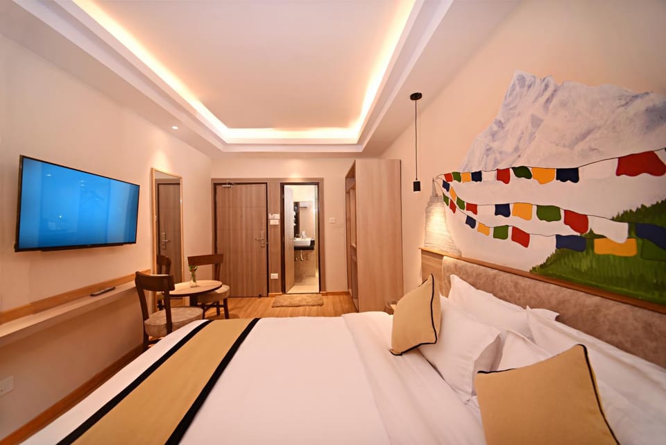 Photo of the whole room, Bedroom