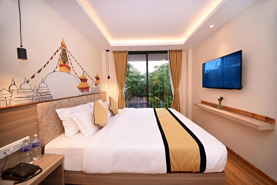 Photo of the whole room, Bedroom