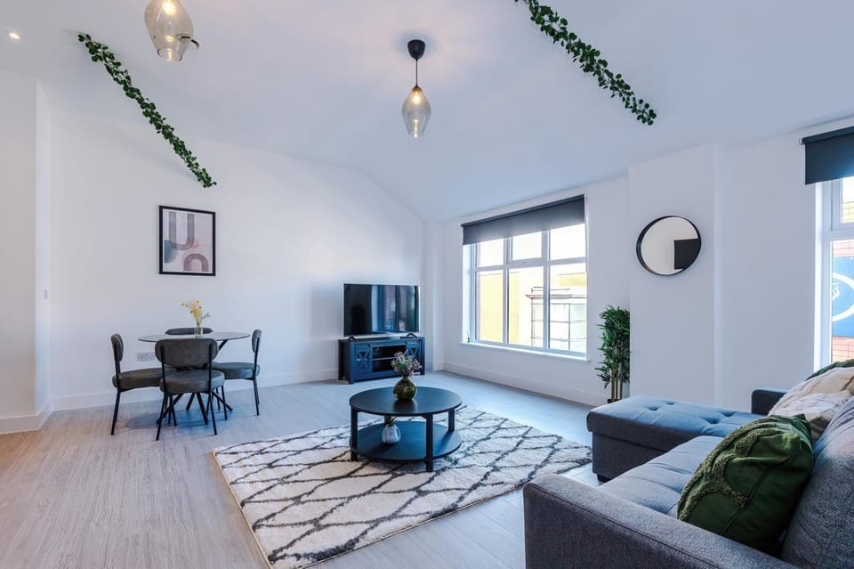 Cohost Partners Central Apartment in Warrington Apartment in Warrington