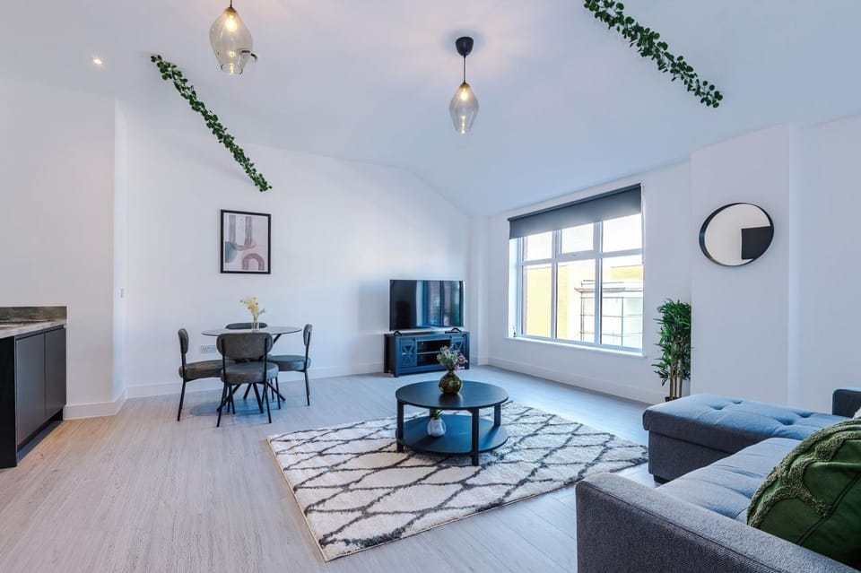 Cohost Partners Central Apartment in Warrington Apartment in Warrington