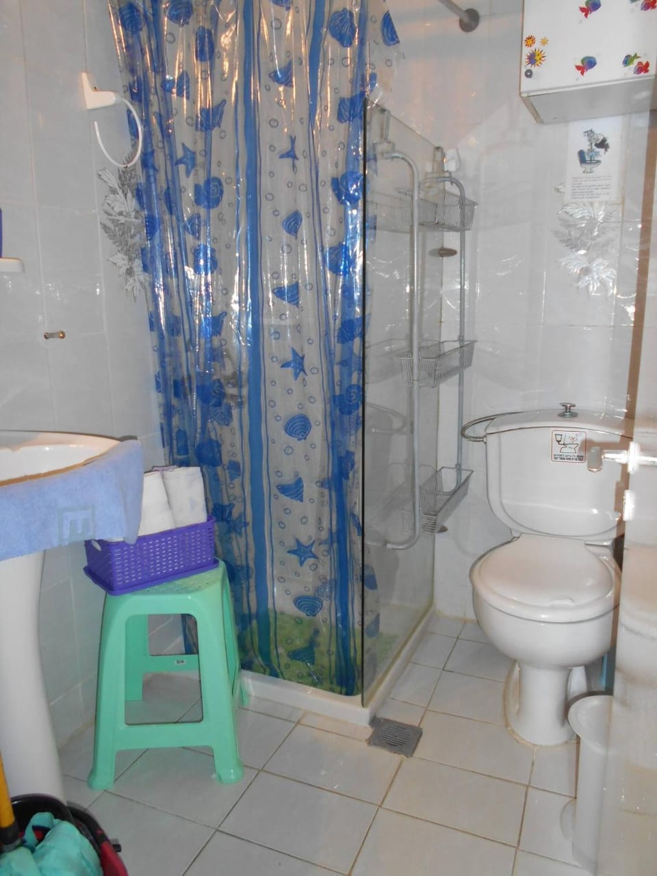 Shower, Toilet