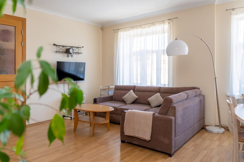Communal lounge/ TV room, TV and multimedia, Living room, Seating area
