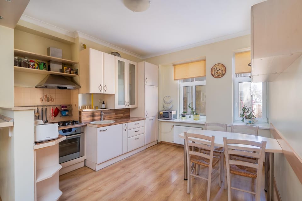 Kitchen or kitchenette, Dining area, dishwasher, oven, stove, toaster