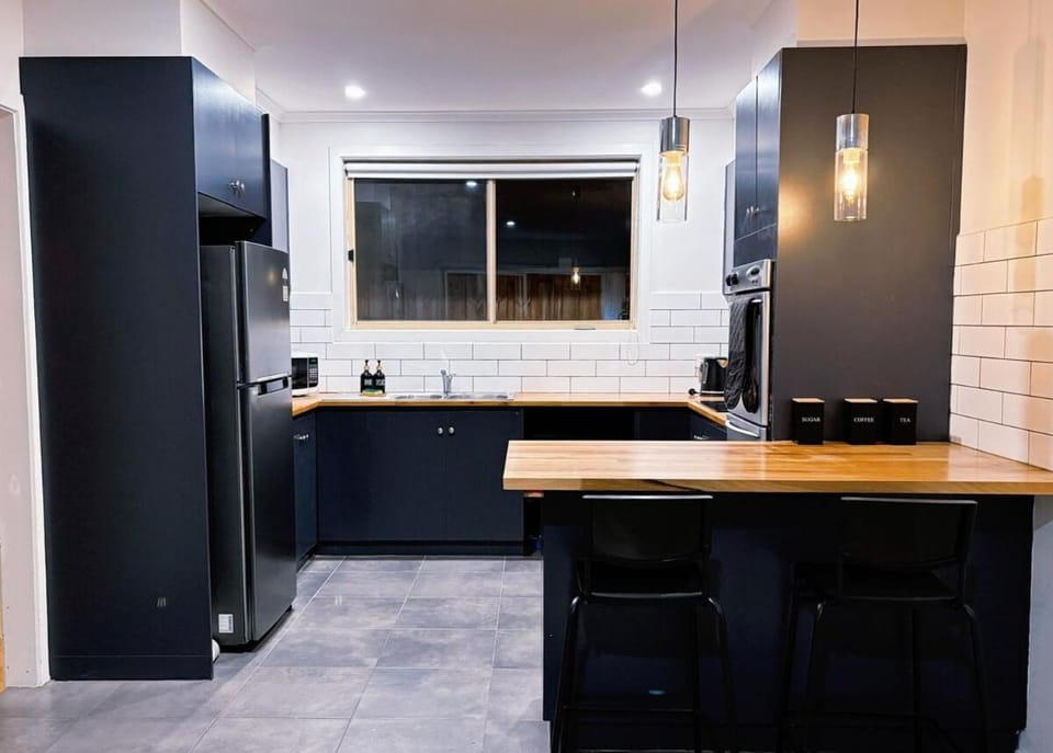 Spacious 3-Bed Home in Werribee! House in Melbourne
