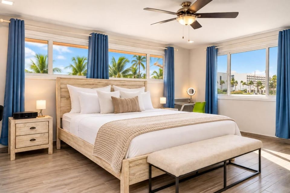 Palm Beach Paradise 2-Min Walk to Beach Private Pool 4-Bed Villa by Bocobay Villa in Noord
