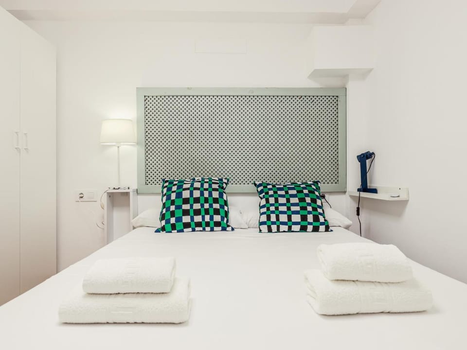 Bonito apt duplex 2 hab 2 baños Apartment in Seville