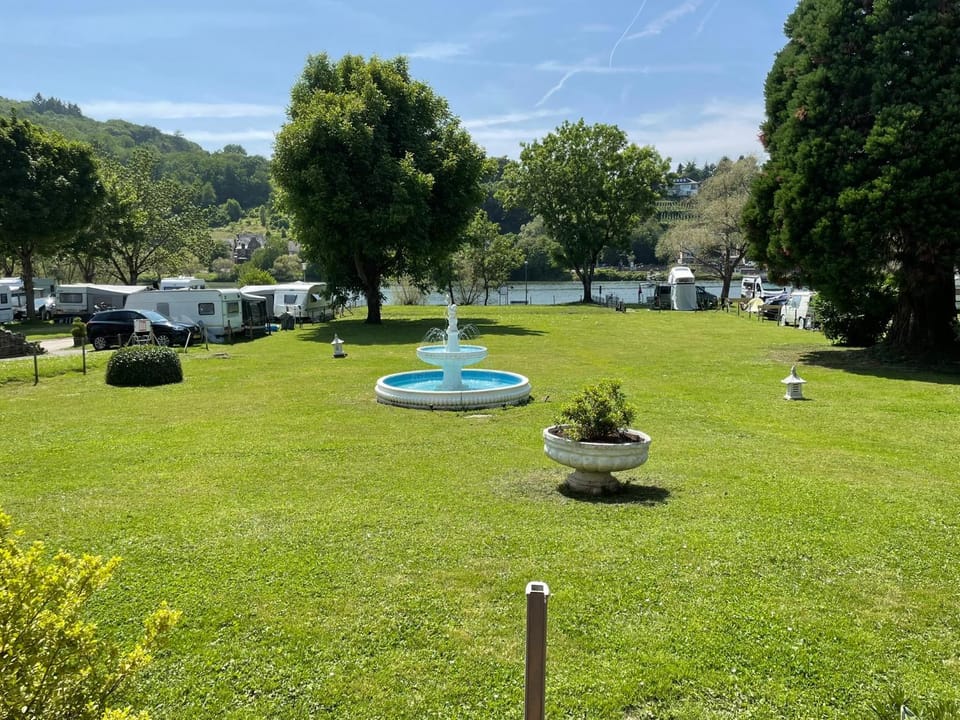 Garden view, Garden view