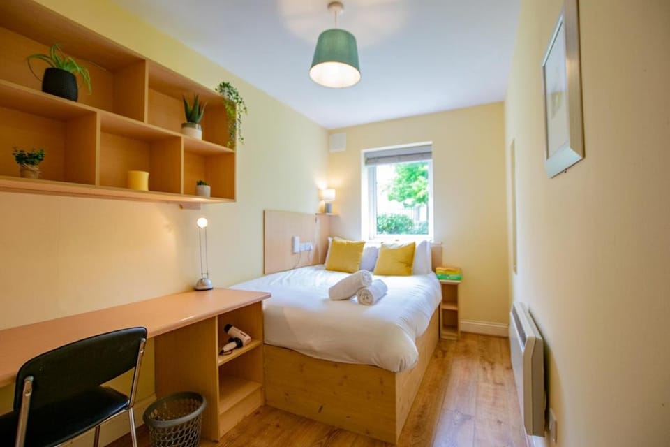 28 - Comfortable 2BR Apartment - Family Stay Apartment in Galway