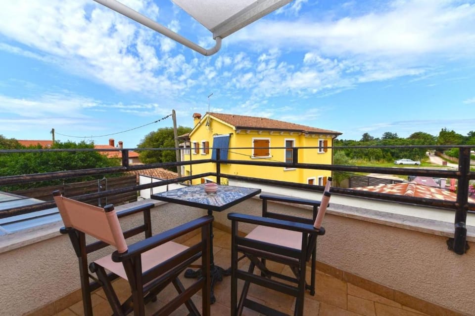 View (from property/room), Balcony/Terrace, furniture