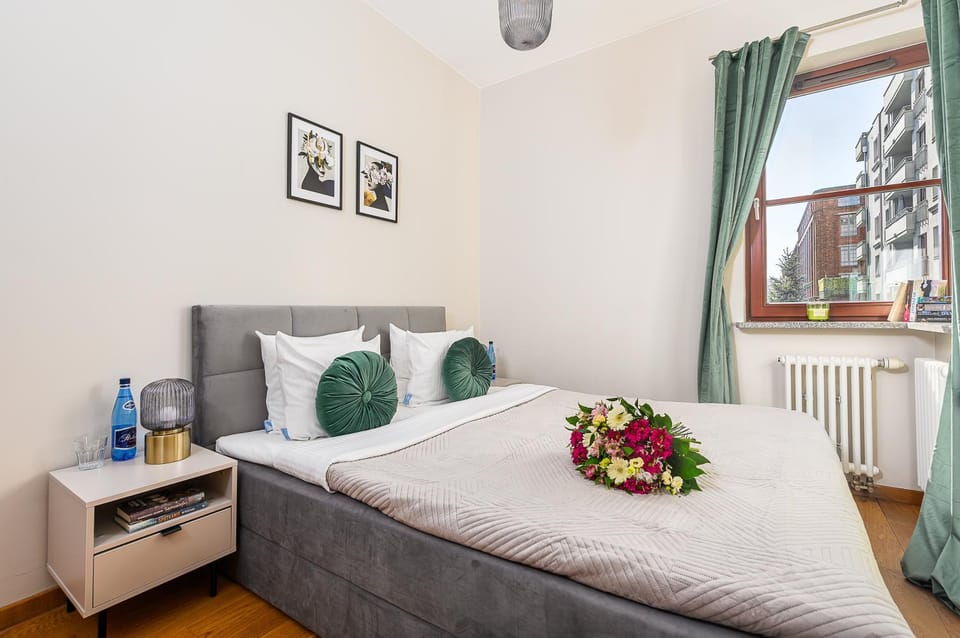 Bed, Bedroom, internet