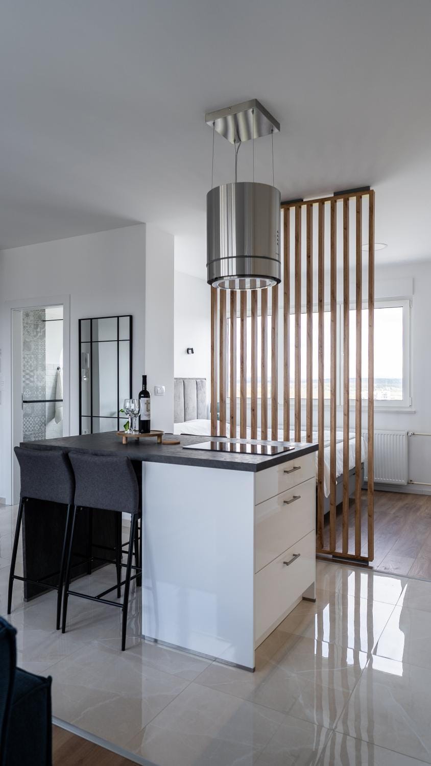 Kitchen or kitchenette, Dining area, stove