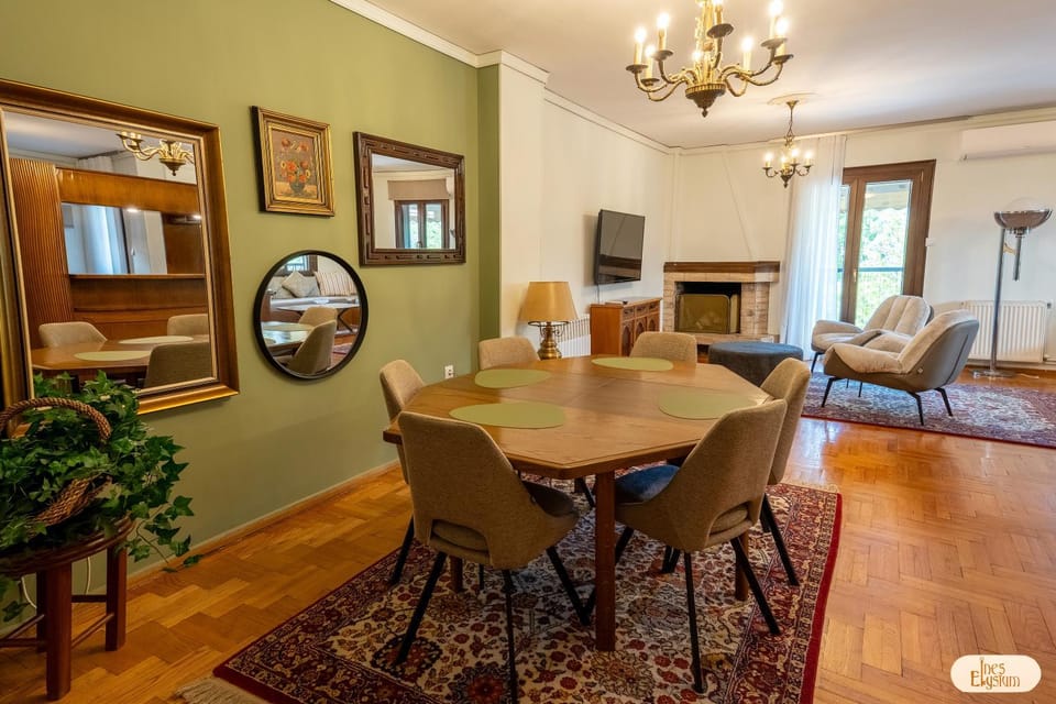 Seating area, Dining area