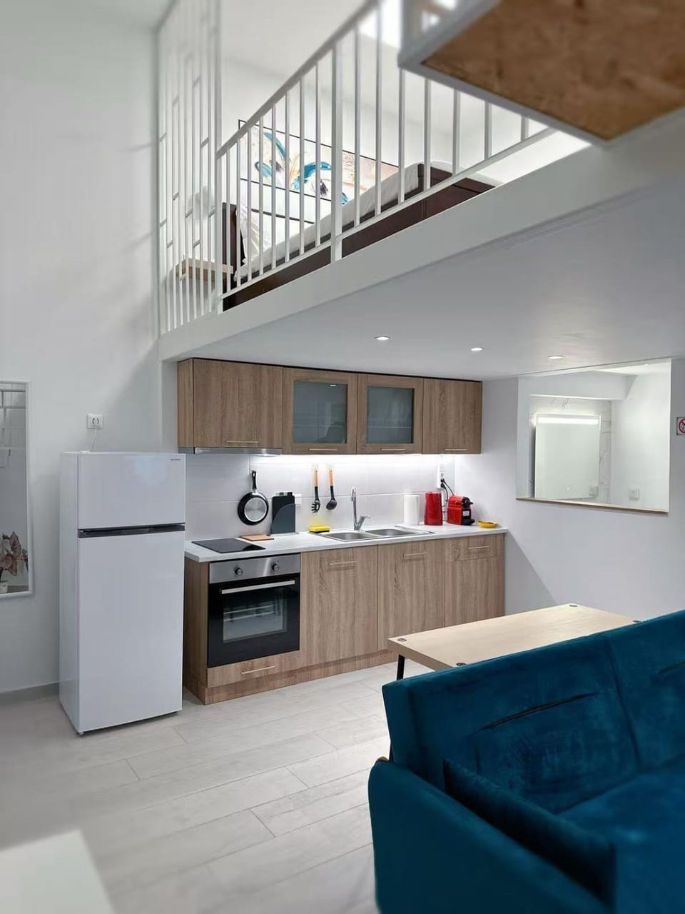 Kitchen or kitchenette, Dining area, oven, stove