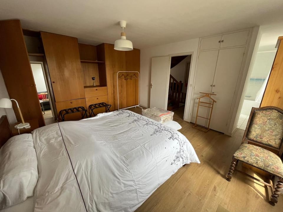 Kermenhir, a charming 18th century Breton farmhouse Villa in Plobannalec-Lesconil