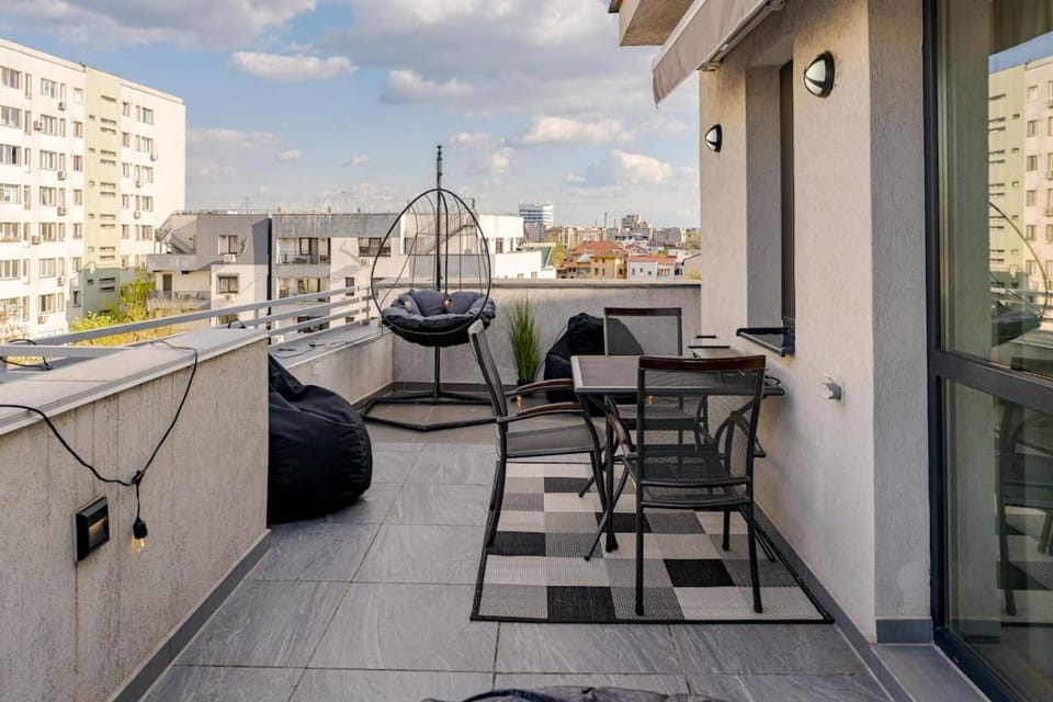 Downtown Loft Apartment with Jacuzzi&Terrace Apartment in Bucharest