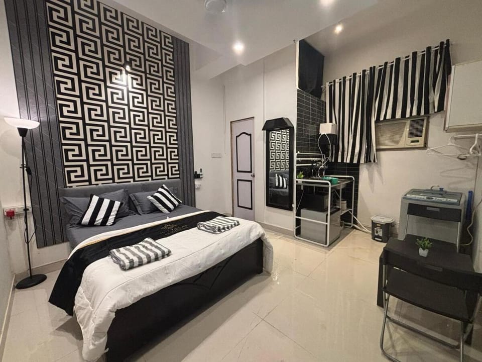 Ivy Splendour Dice Private Studio, Oshiwara Mumbai Apartment in Mumbai