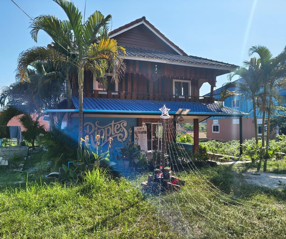 M'Pai Bay 23 Ripples Guesthouse and Sky Bar Hotel in Sihanoukville