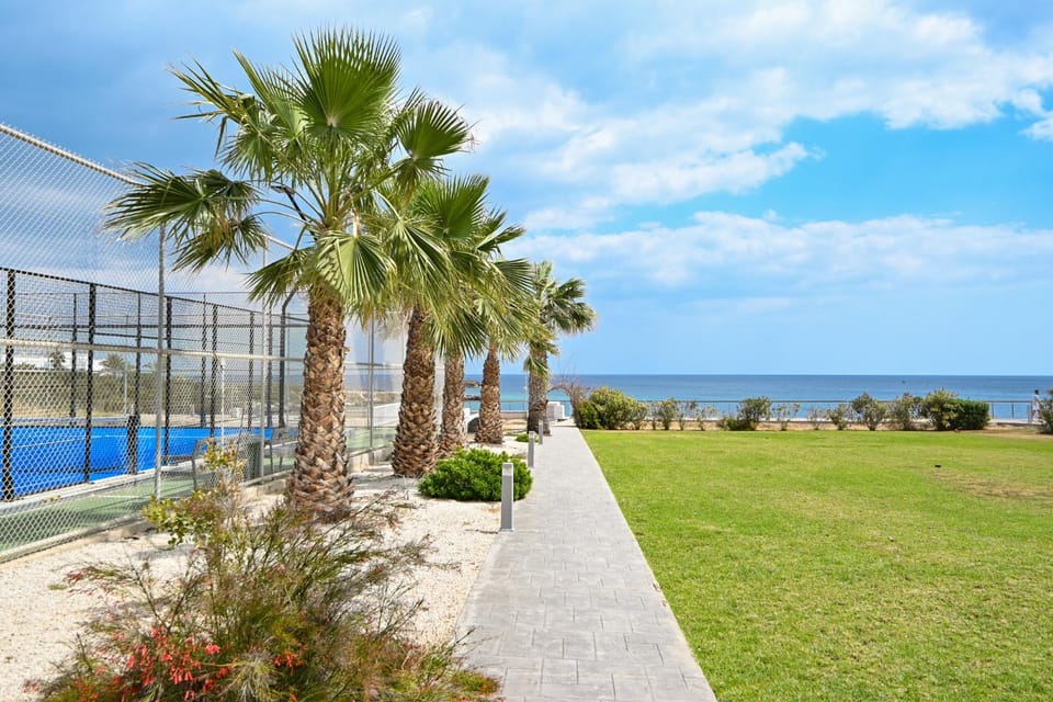 Natural landscape, Garden view, Sea view