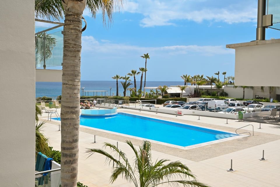 Pool view, Sea view, Swimming pool