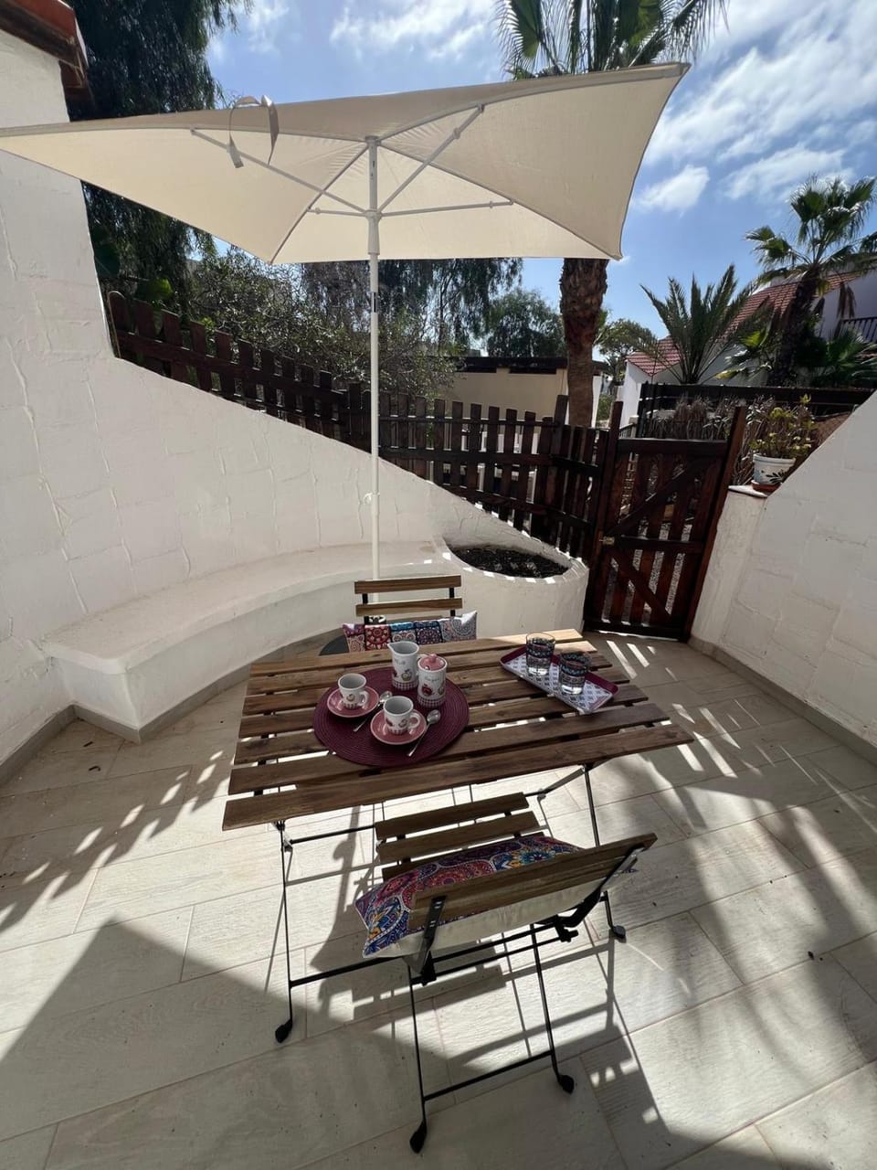Patio, Day, Balcony/Terrace