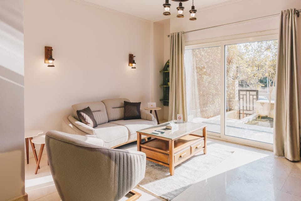 Patio, View (from property/room), Balcony/Terrace, Living room, Seating area, Dining area