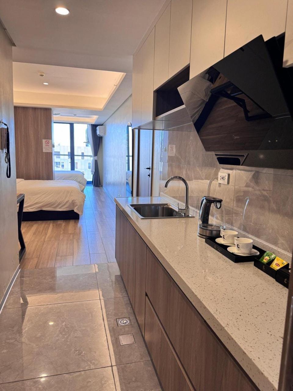 Bed, Kitchen or kitchenette, Photo of the whole room, Bedroom, minibar, stove
