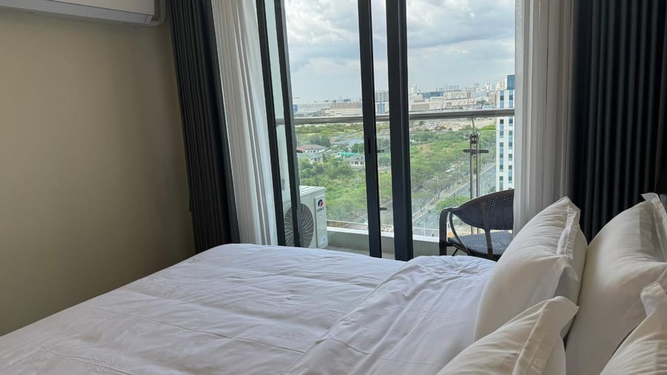 Bed, Natural landscape, View (from property/room), Balcony/Terrace, Photo of the whole room, Bedroom