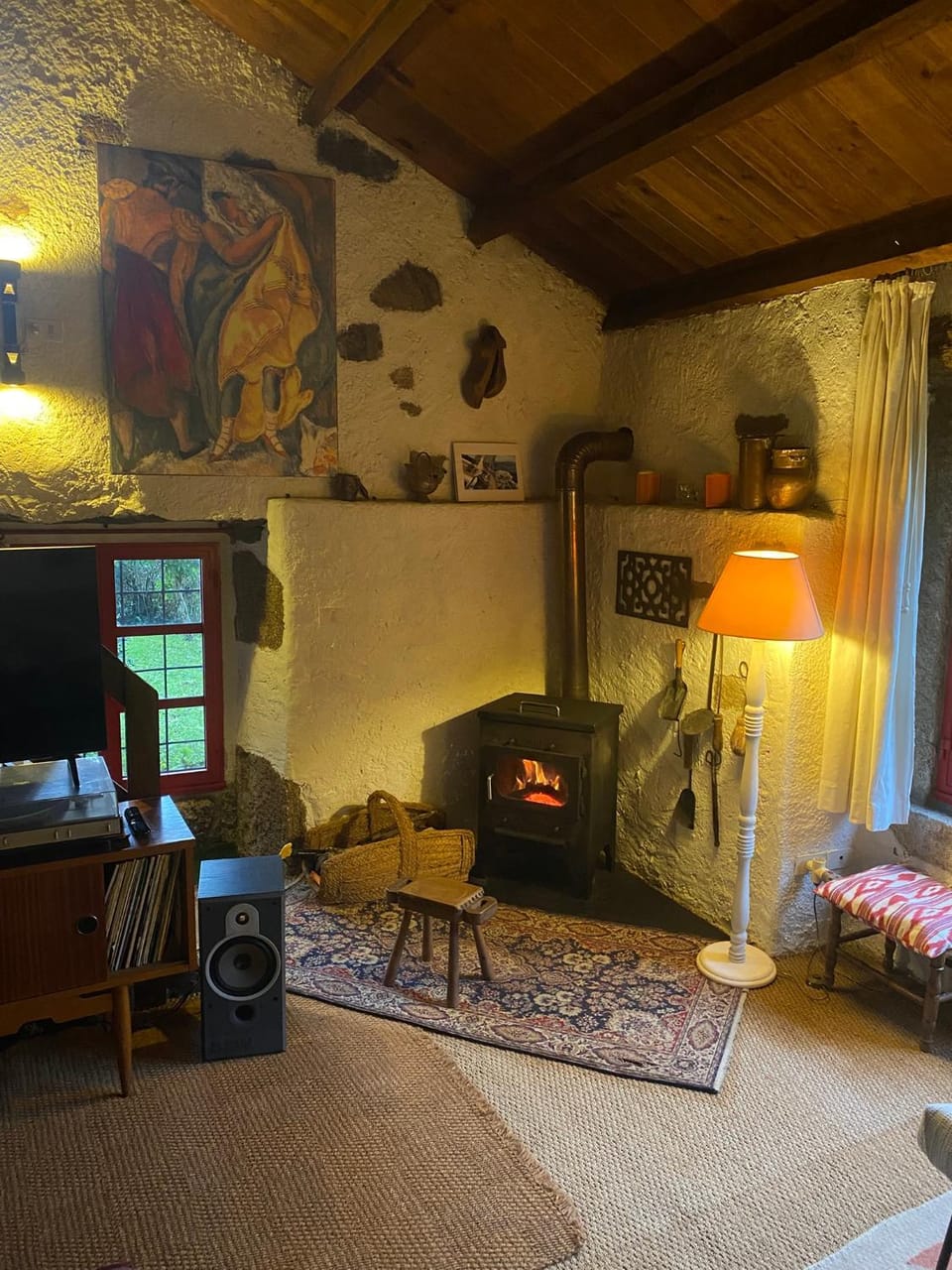 Communal lounge/ TV room, Living room, fireplace