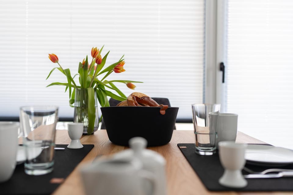 Food and drinks, Dining area, Food