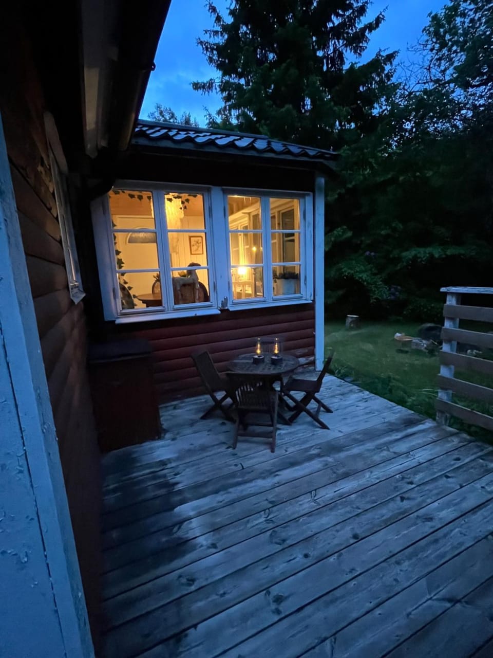 Property building, Day, Night, Balcony/Terrace, Dining area