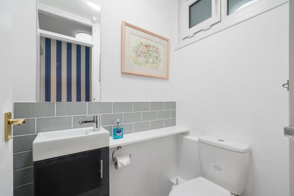 Toilet, Bathroom, Bath