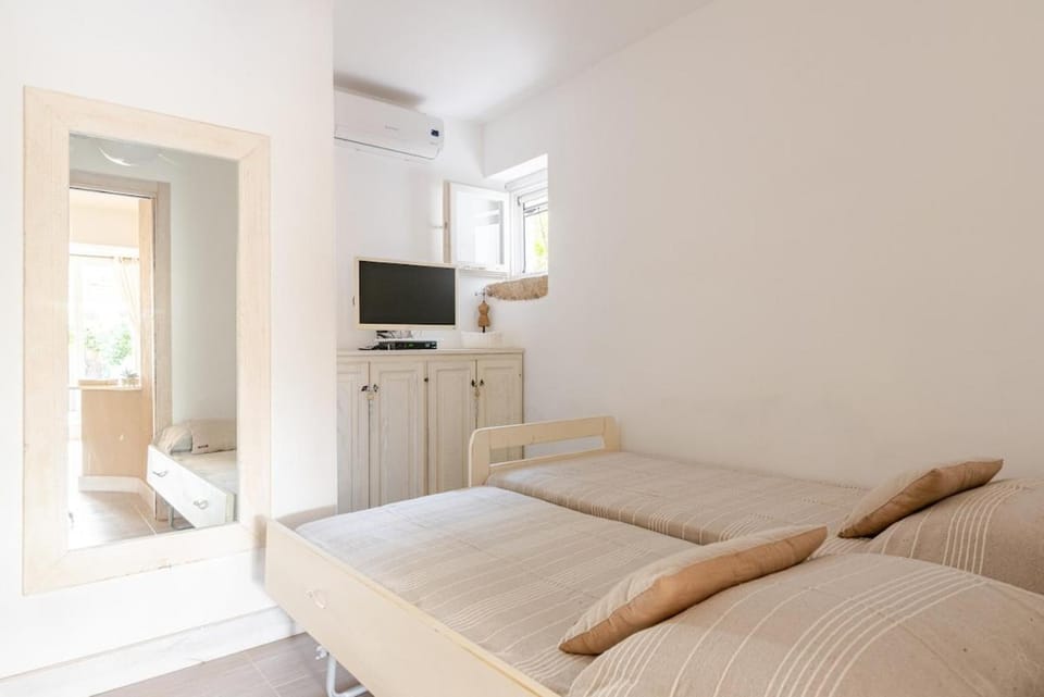Terrace- Private Parking Design Relax & Comfort Villa in Porto Rotondo