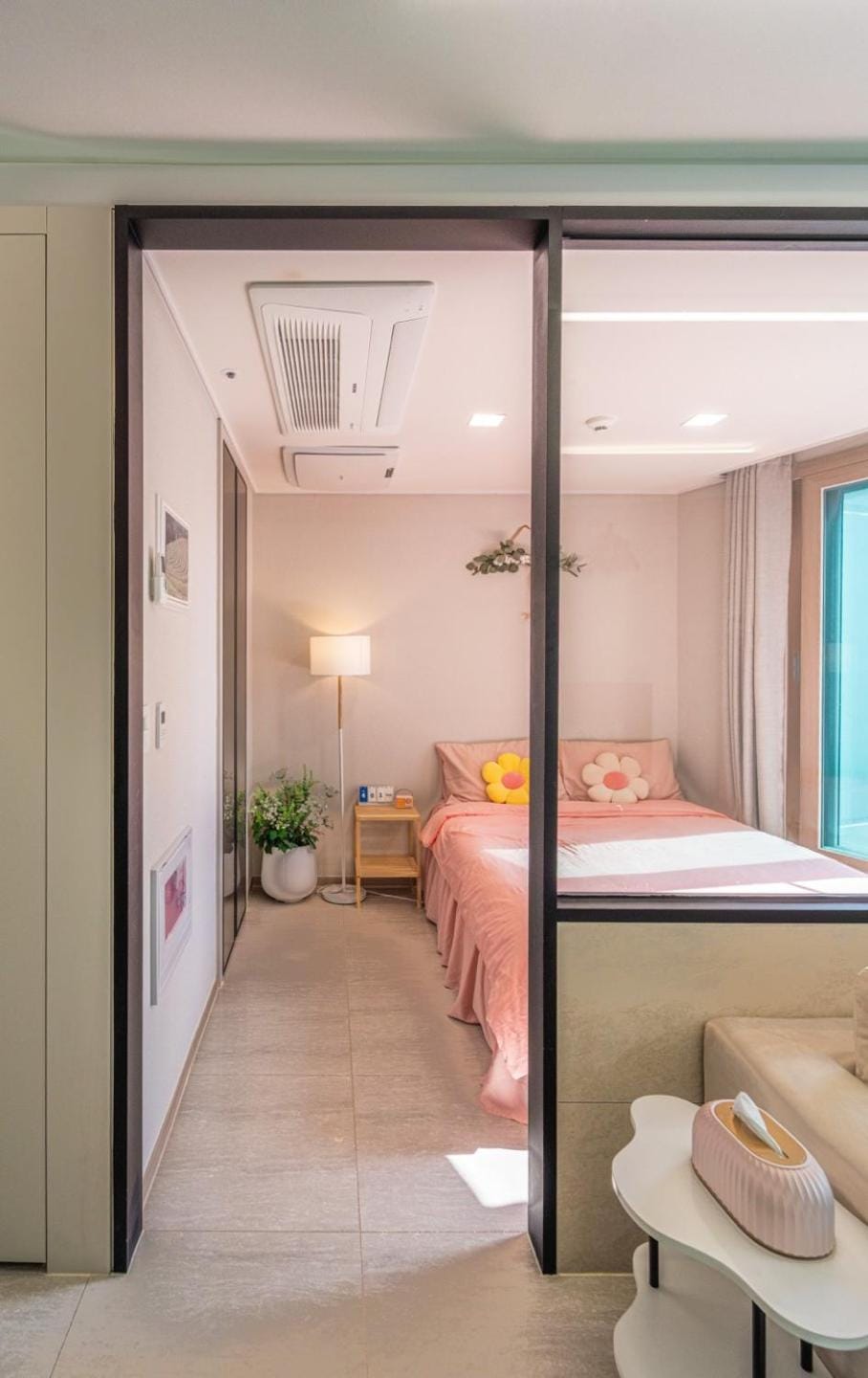 Bed, Bedroom, air conditioner