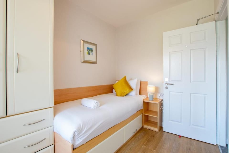 91 - Comfortable Stay in Galway City - Parking House in Galway