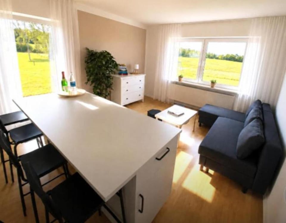 NaturZentral - ebenerdige Privatresidenz mit Sauna, Weitblick & kreativer Auszeit für Paare, Alleinreisende, Familien & Reiter Vacation rental in Hesse