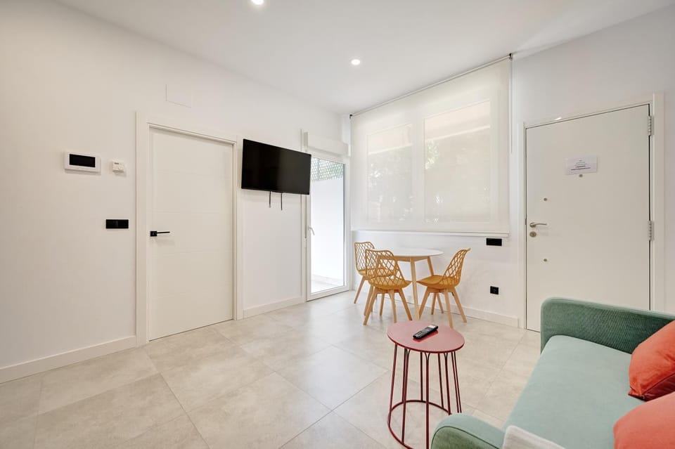 TV and multimedia, Living room, Seating area