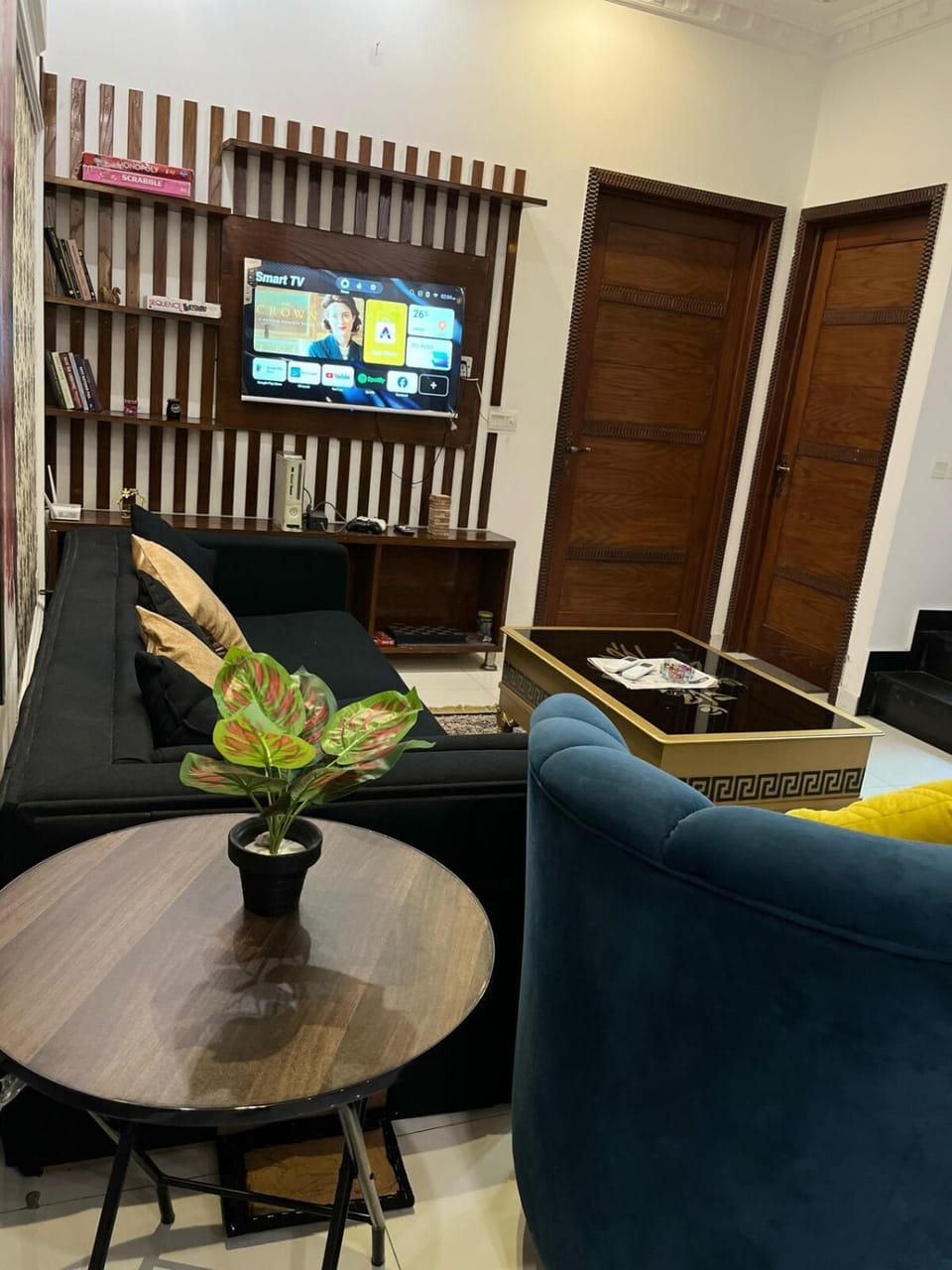 Communal lounge/ TV room, TV and multimedia, Living room, Seating area, Evening entertainment