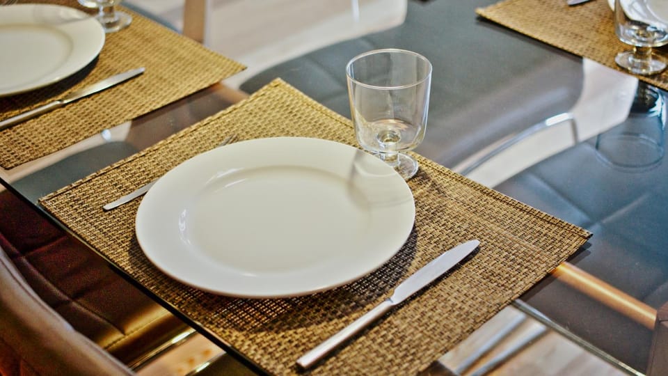 Food and drinks, Dining area, Food