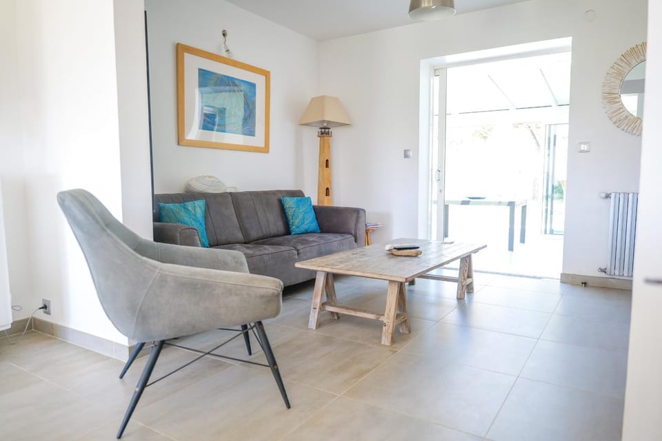 magnifique villa avec piscine - 8 personnes - paracou Villa in Olonne-sur-Mer