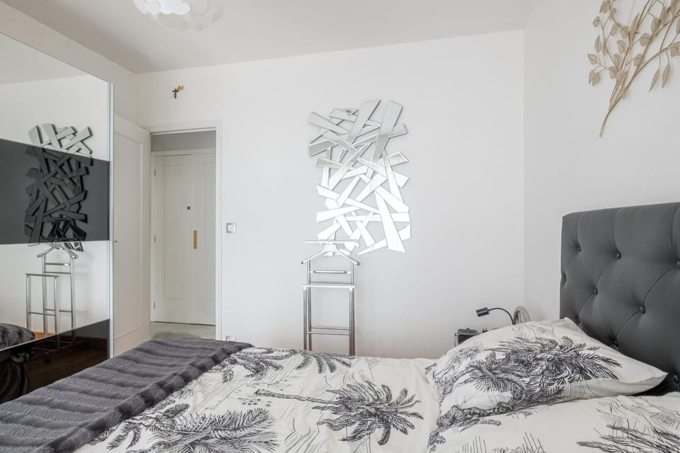 Living room, Bedroom