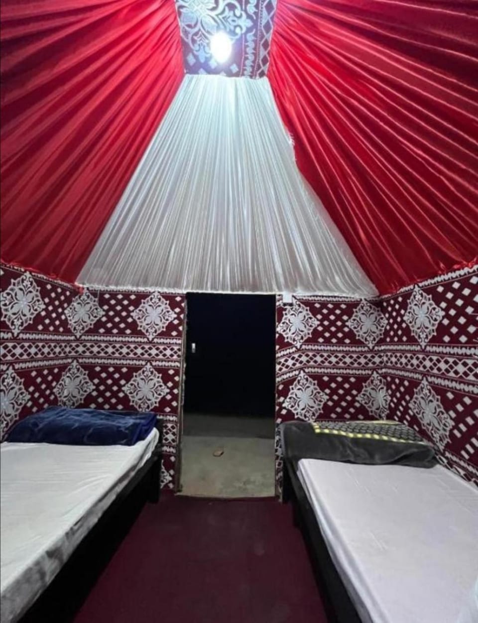 Wadi Rum safari camp Luxury tent in South District