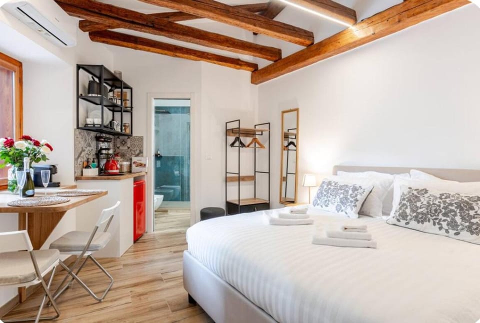 Kitchen or kitchenette, Living room, Photo of the whole room, Bedroom