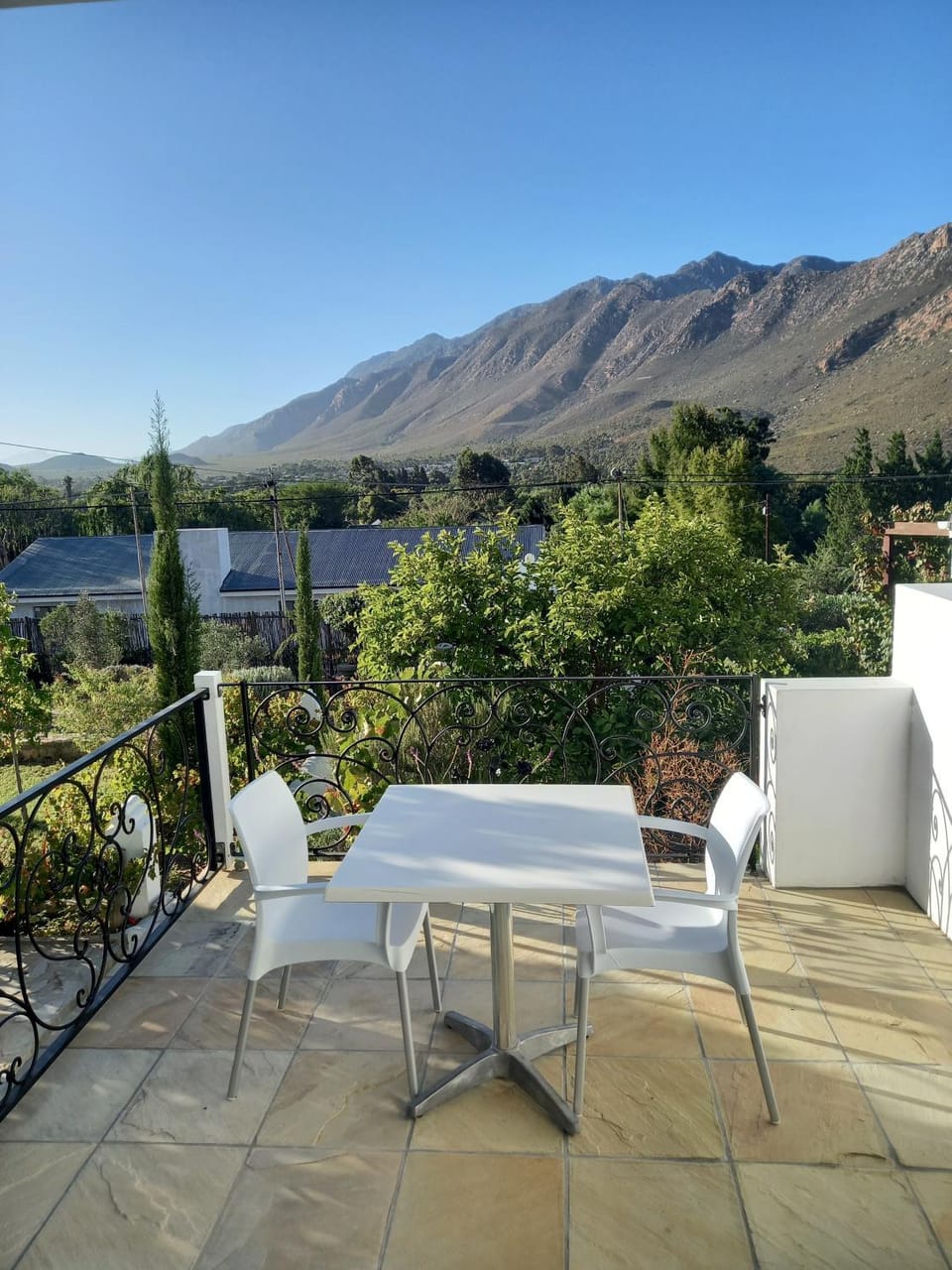 Balcony/Terrace, Mountain view